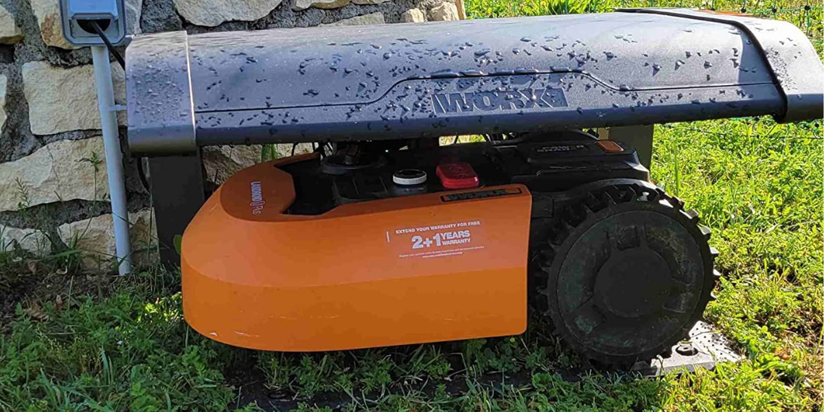 Le robot tondeuse WORX LANDROID WR142E