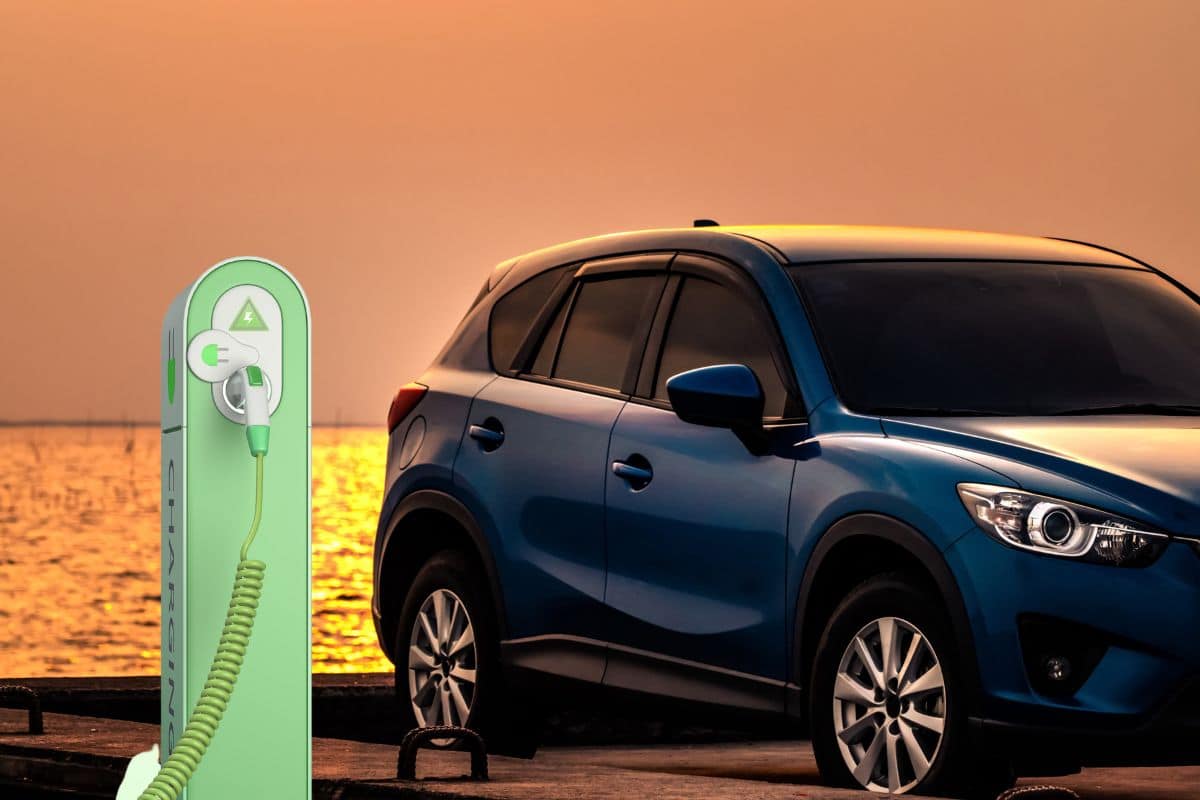 Renault, un acteur historique dans ce secteur, se lance dans cette course avec une proposition audacieuse : transformer sa légendaire Twingo en un modèle électrique abordable, nommé "Legend".
